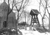 Nieuweschoot NH kerk met klokkenstoel 1980